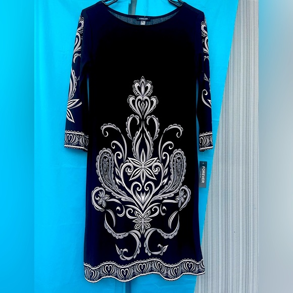 NWT black and white elastic dress size small - Picture 4 of 4